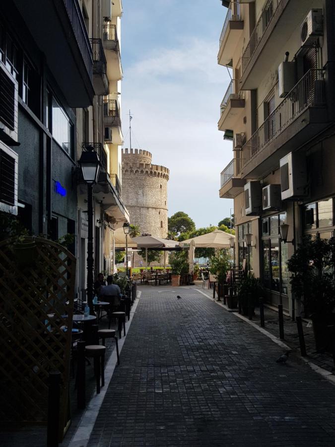Quiet City Centre Apartment With Large Balcony Tesalonika Bagian luar foto