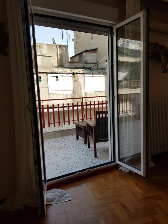 Quiet City Centre Apartment With Large Balcony Tesalonika Bagian luar foto