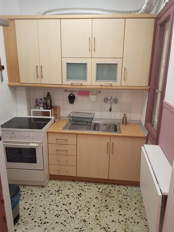 Quiet City Centre Apartment With Large Balcony Tesalonika Bagian luar foto